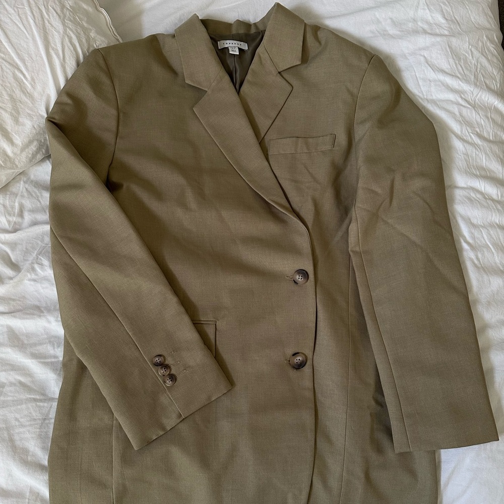Topshop woman’s blazer in Olivey beige